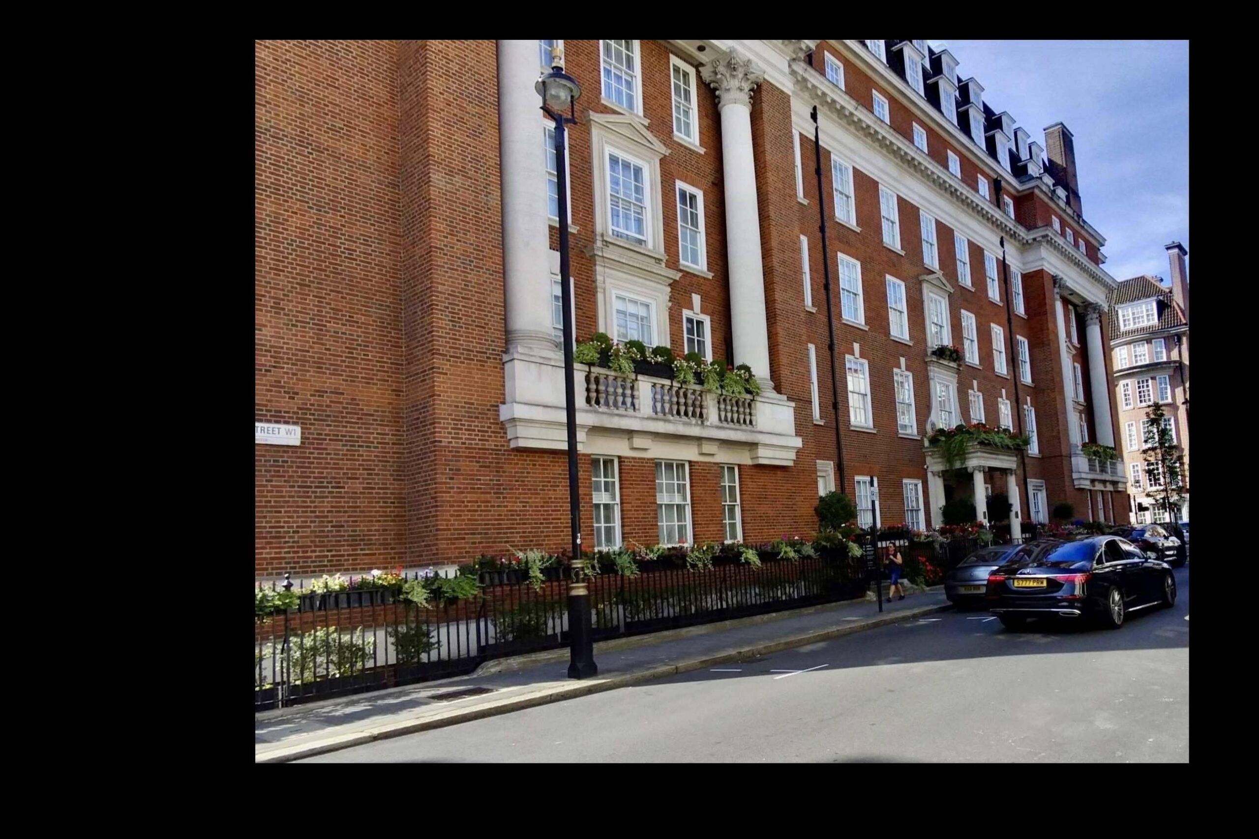 EI2VALUE enhances the rental experience for exclusive apartments and villas in key destinations
