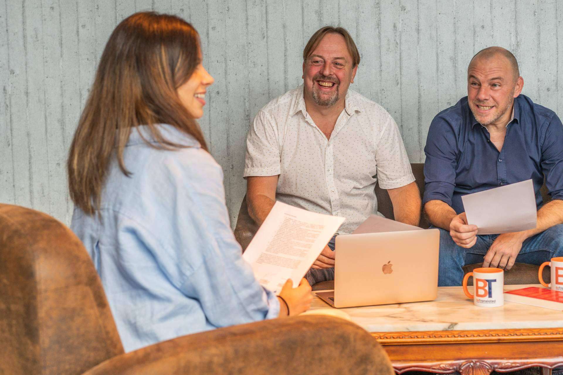 Supporting Integration in Valencia Through Professional Translation and Interpretation Services