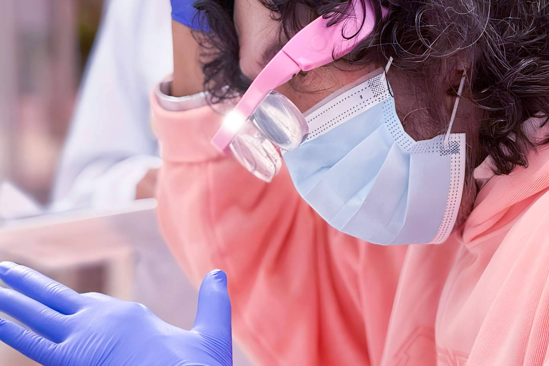 More than 35 years of experience in aesthetic and functional dentistry support the reputation of Marlon Becerra Dentistry in Colombia